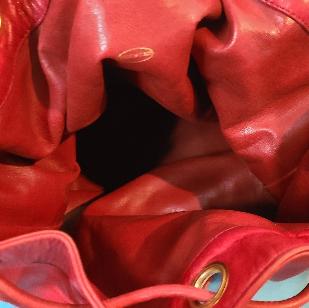 ✨️ CHANEL Vintage Bucket Bag - Picture 9 of 16
